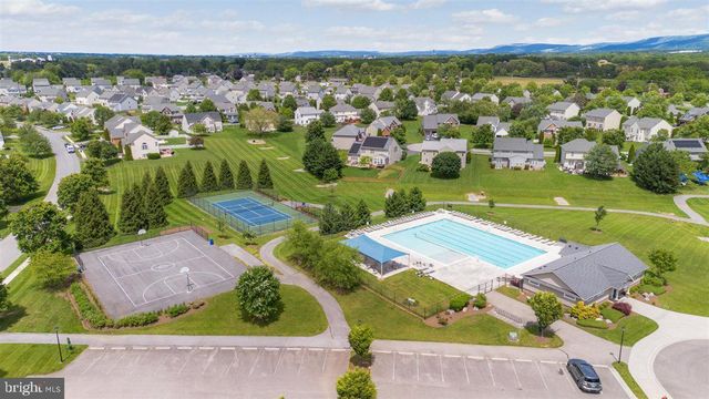 9426 MORNING WALK DR, Hagerstown, MD 21740