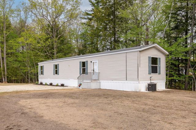 58 Shaw Drive, Rochester, NH 03868