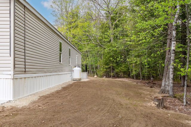 58 Shaw Drive, Rochester, NH 03868