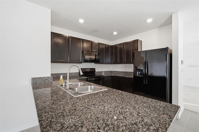 11106 LELAND GROVES DRIVE, Riverview, FL 33579