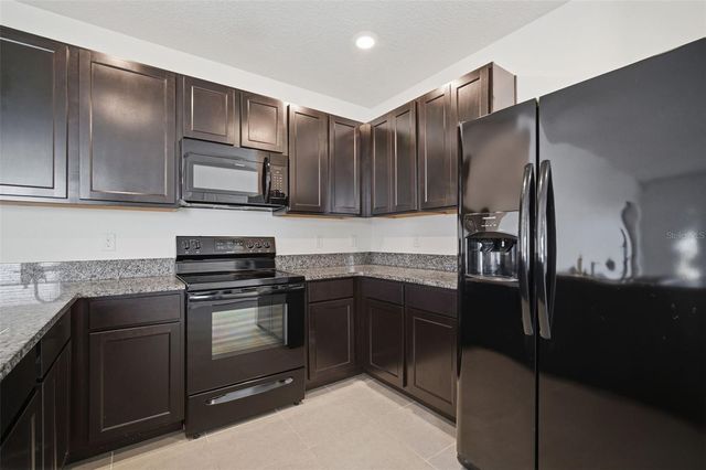 11106 LELAND GROVES DRIVE, Riverview, FL 33579