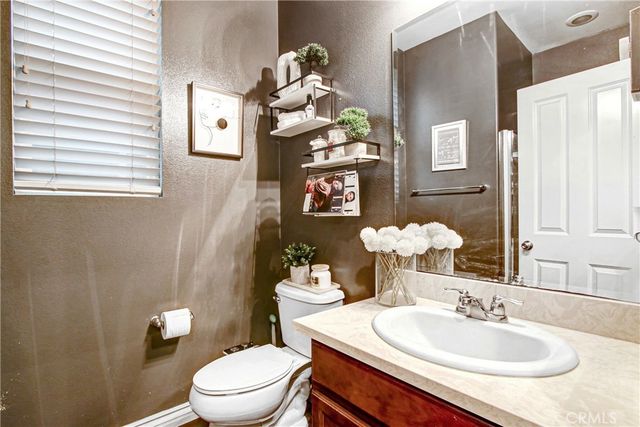 17582 Comfrey, San Bernardino, CA 92407