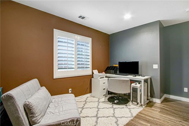 17582 Comfrey, San Bernardino, CA 92407