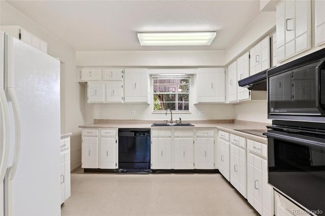 2784 S Wheeling Way, Aurora, CO 80014