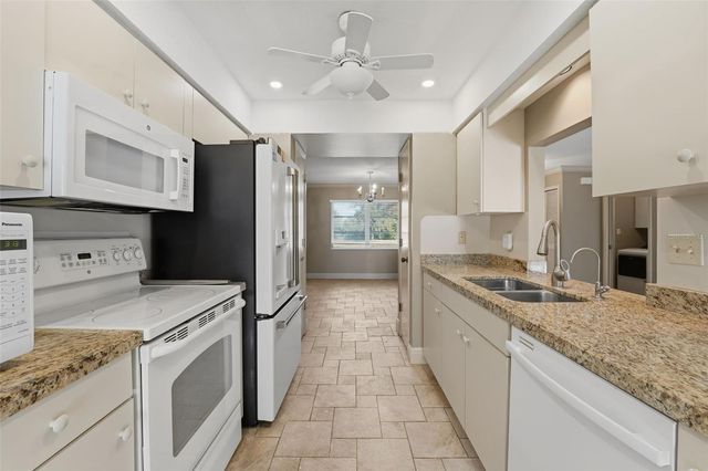 1641 MACKINTOSH BOULEVARD, Nokomis, FL 34275