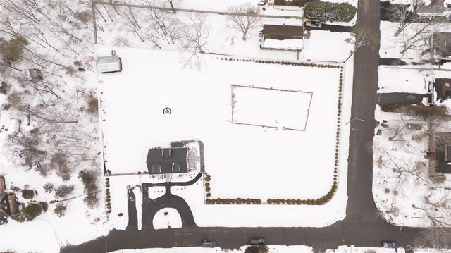 4 Riverside Avenue, Mastic Beach, NY 11951