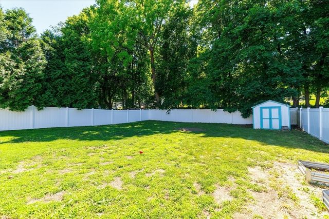 18 Healy Rd., Worcester, MA 01603
