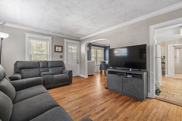 18 Healy Rd., Worcester, MA 01603