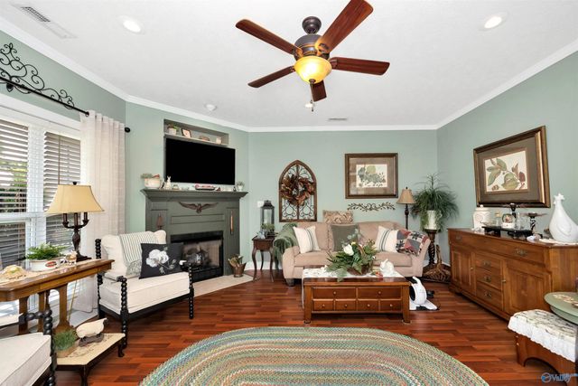 137 Canterbury Circle, Athens, AL 35611