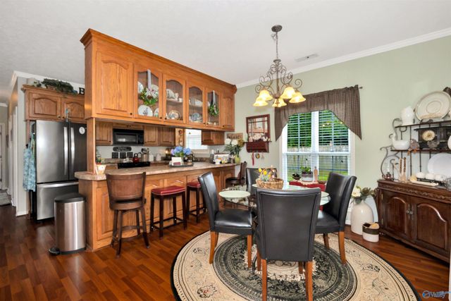 137 Canterbury Circle, Athens, AL 35611