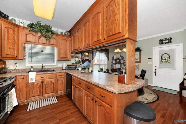 137 Canterbury Circle, Athens, AL 35611