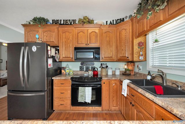 137 Canterbury Circle, Athens, AL 35611