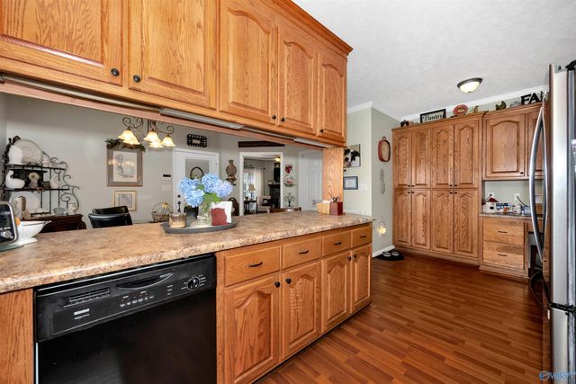 137 Canterbury Circle, Athens, AL 35611