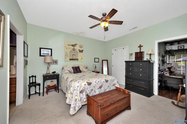 137 Canterbury Circle, Athens, AL 35611