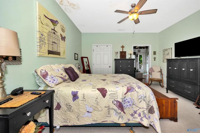 137 Canterbury Circle, Athens, AL 35611