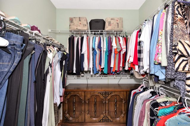 137 Canterbury Circle, Athens, AL 35611