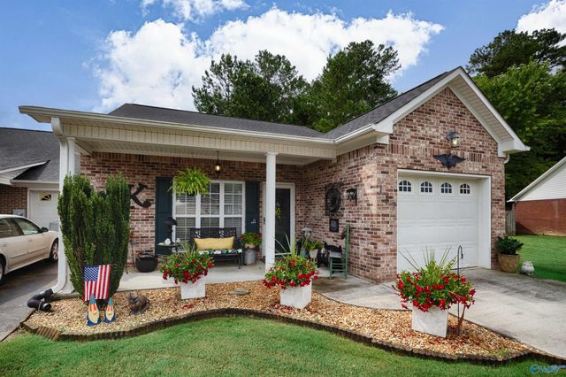 137 Canterbury Circle, Athens, AL 35611