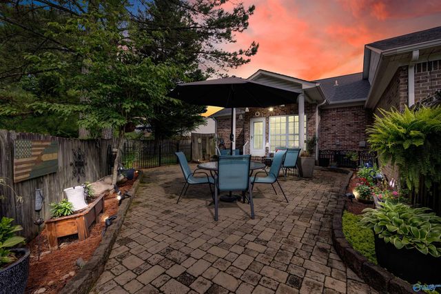 137 Canterbury Circle, Athens, AL 35611