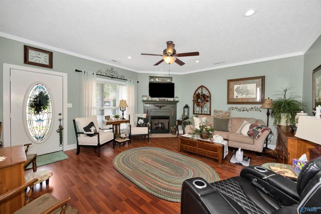 137 Canterbury Circle, Athens, AL 35611