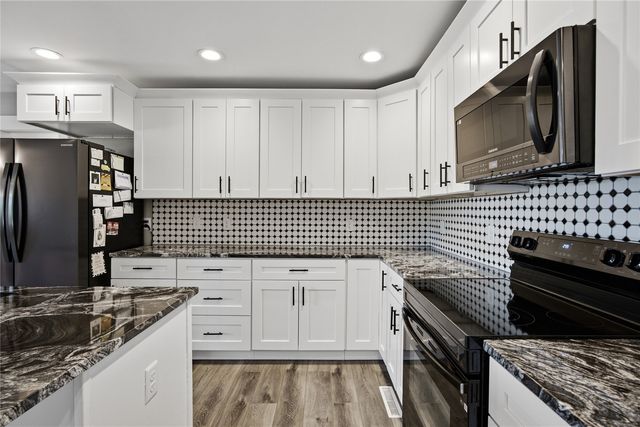1698 Foxborough Drive, Marion, IA 52302