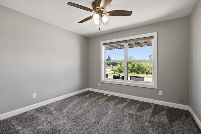 1698 Foxborough Drive, Marion, IA 52302