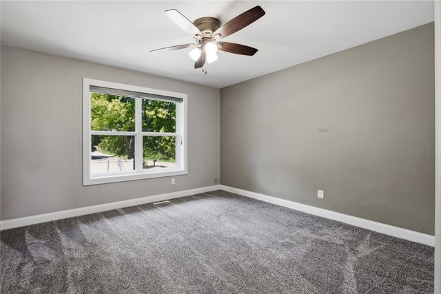 1698 Foxborough Drive, Marion, IA 52302