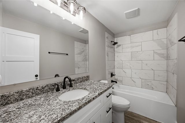 1698 Foxborough Drive, Marion, IA 52302