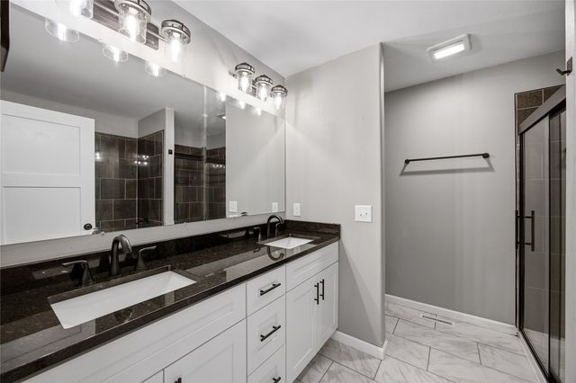 1698 Foxborough Drive, Marion, IA 52302