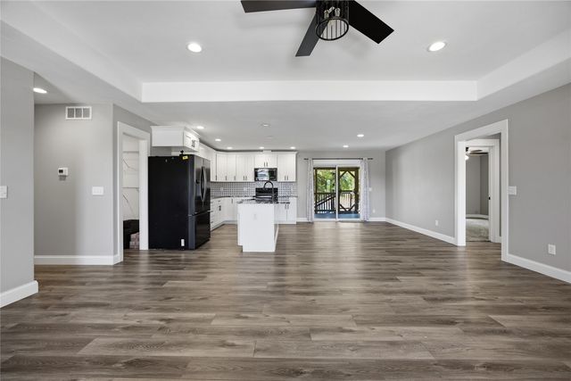 1698 Foxborough Drive, Marion, IA 52302
