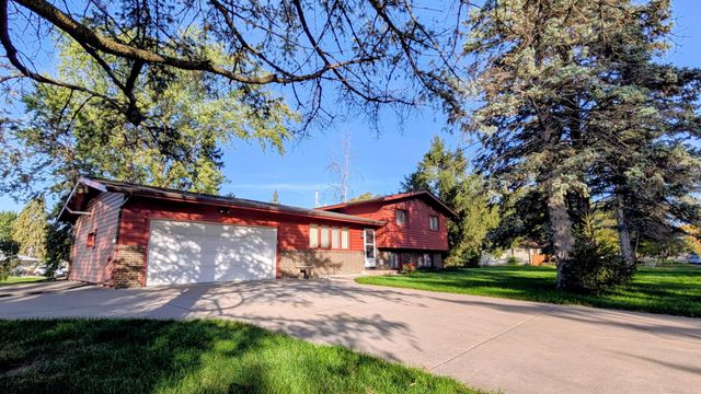 7901 Douglas Drive N, Brooklyn Park, MN 55443