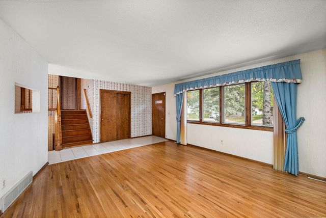 7901 Douglas Drive N, Brooklyn Park, MN 55443