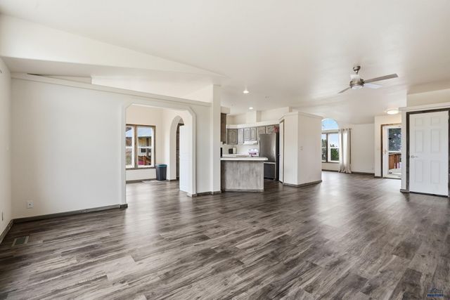13018 PLEASANT VALLEY RD, Sturgis, SD 57785