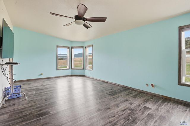 13018 PLEASANT VALLEY RD, Sturgis, SD 57785