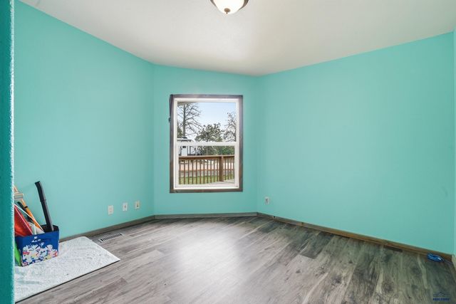 13018 PLEASANT VALLEY RD, Sturgis, SD 57785