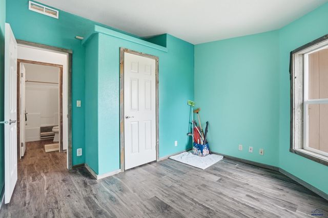 13018 PLEASANT VALLEY RD, Sturgis, SD 57785