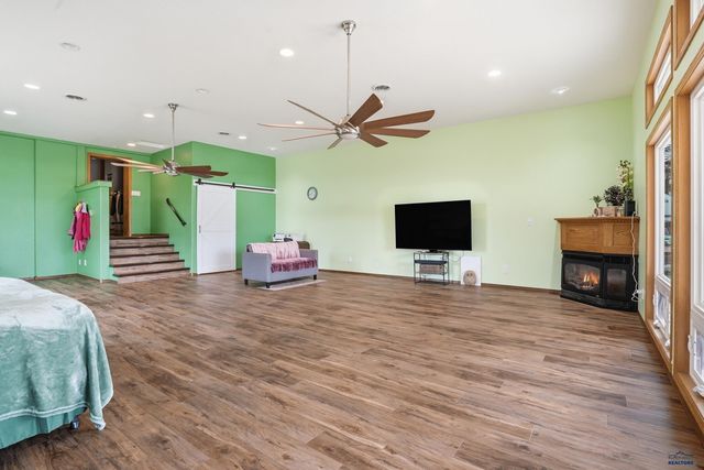13018 PLEASANT VALLEY RD, Sturgis, SD 57785