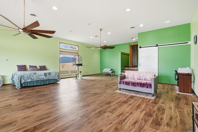 13018 PLEASANT VALLEY RD, Sturgis, SD 57785