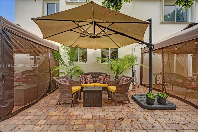 5502 SW 162nd Pl, Miami, FL 33185