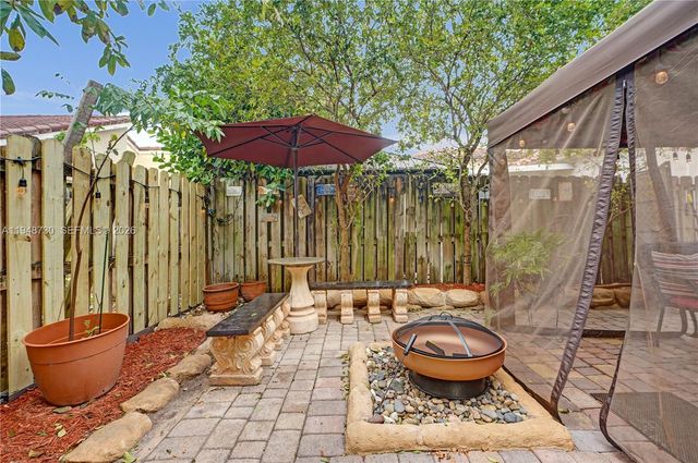 5502 SW 162nd Pl, Miami, FL 33185