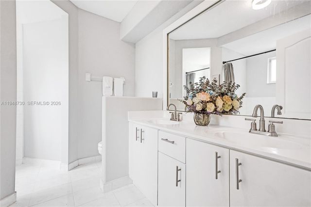 5502 SW 162nd Pl, Miami, FL 33185