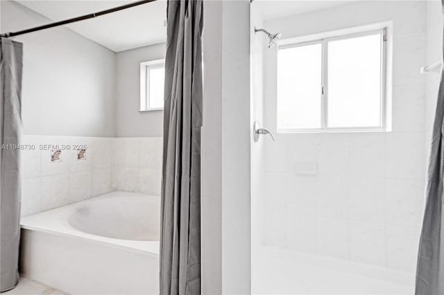 5502 SW 162nd Pl, Miami, FL 33185