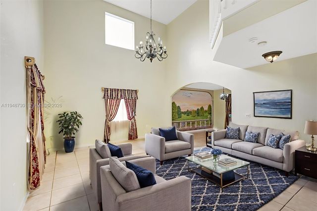 5502 SW 162nd Pl, Miami, FL 33185