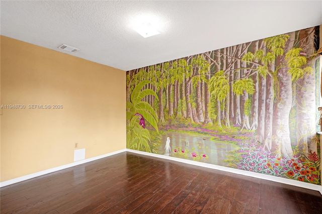 5502 SW 162nd Pl, Miami, FL 33185