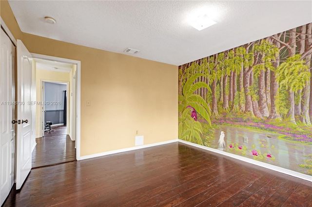 5502 SW 162nd Pl, Miami, FL 33185