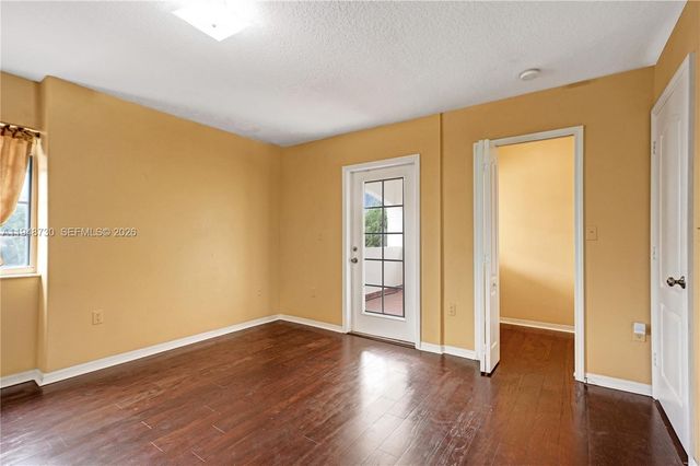 5502 SW 162nd Pl, Miami, FL 33185