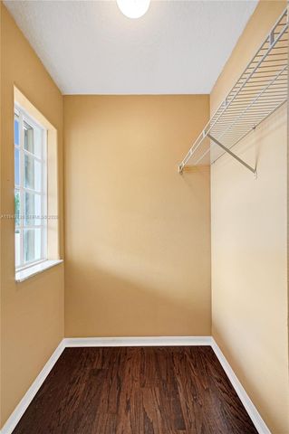 5502 SW 162nd Pl, Miami, FL 33185