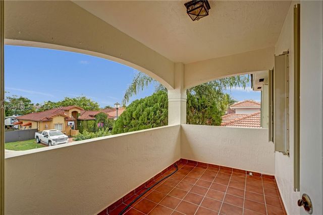 5502 SW 162nd Pl, Miami, FL 33185