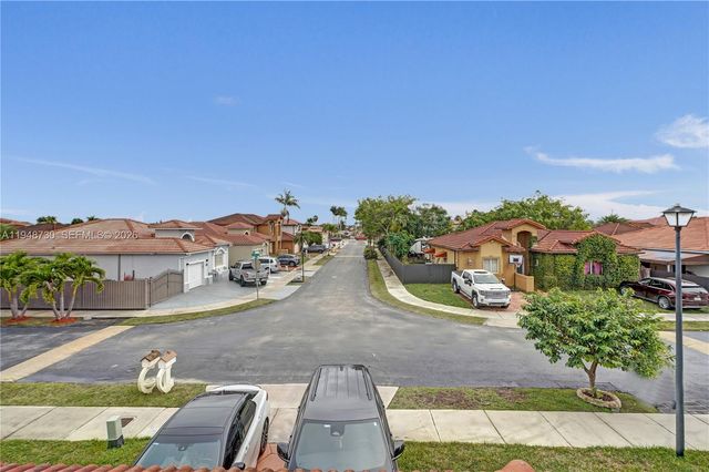 5502 SW 162nd Pl, Miami, FL 33185