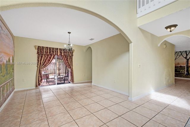 5502 SW 162nd Pl, Miami, FL 33185