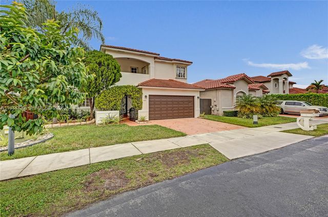 5502 SW 162nd Pl, Miami, FL 33185